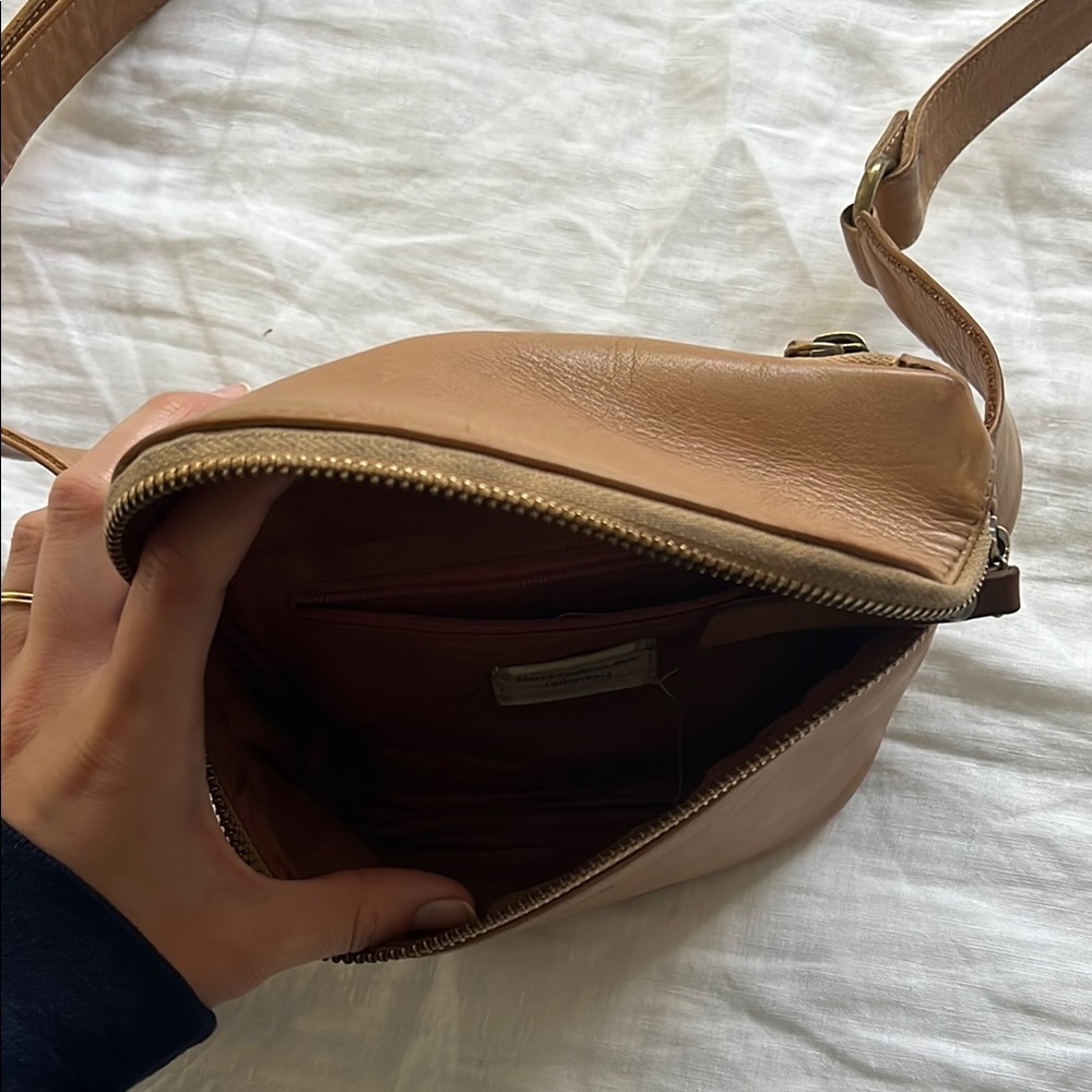MANDRN Remy in Tan - Picture 3 of 5